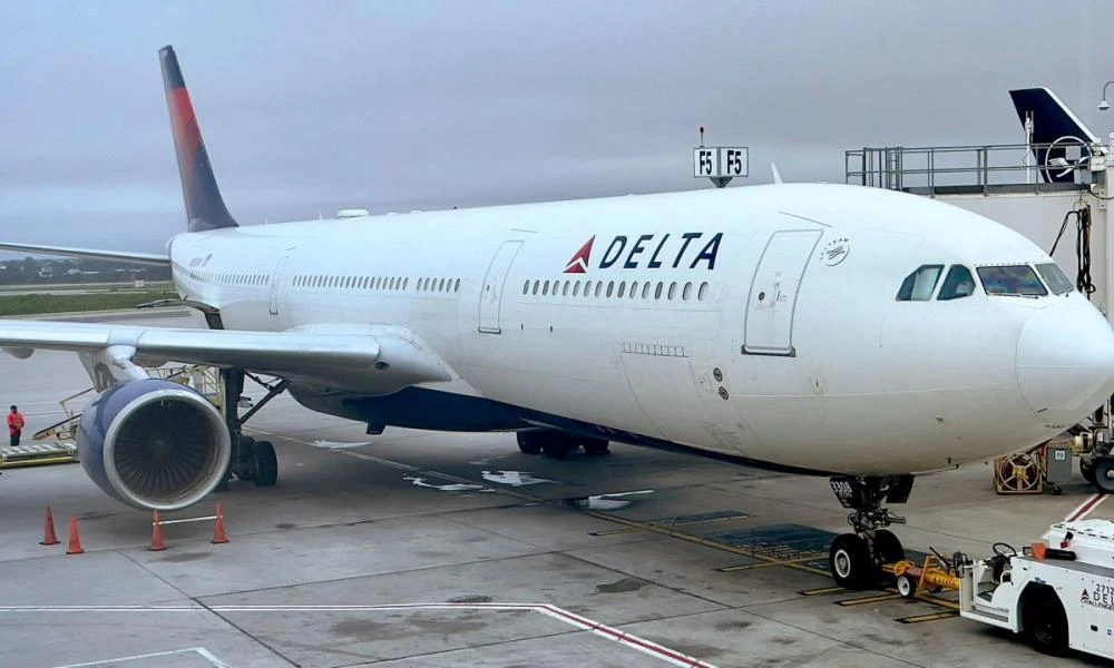 Νοσηλεία για 11 επιβάτες της Delta Airlines ύστερα από πτήση από το Μιλάνο στην Ατλάντα